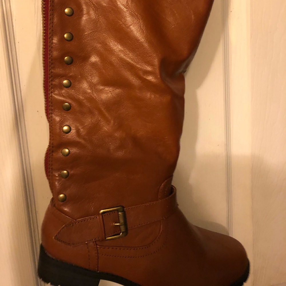 brown boots